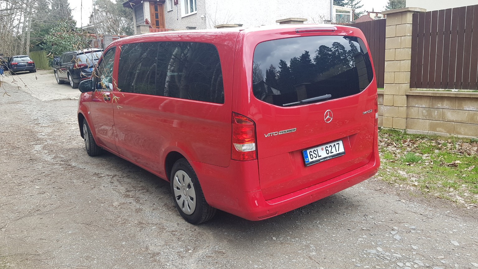 Mercedes-Benz Vito – Pohled zezadu a z boku